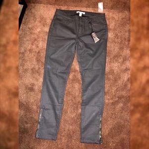 DARK GREY DENIM PANT FOREVER 21 ***new***